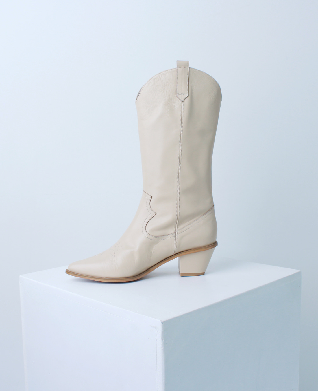 Western Boots (Ivory) [트와이스 미나, 채영, 에이핑크 초롱, 이유비, 모델 김진경, 장도연, 에이프릴 착용]