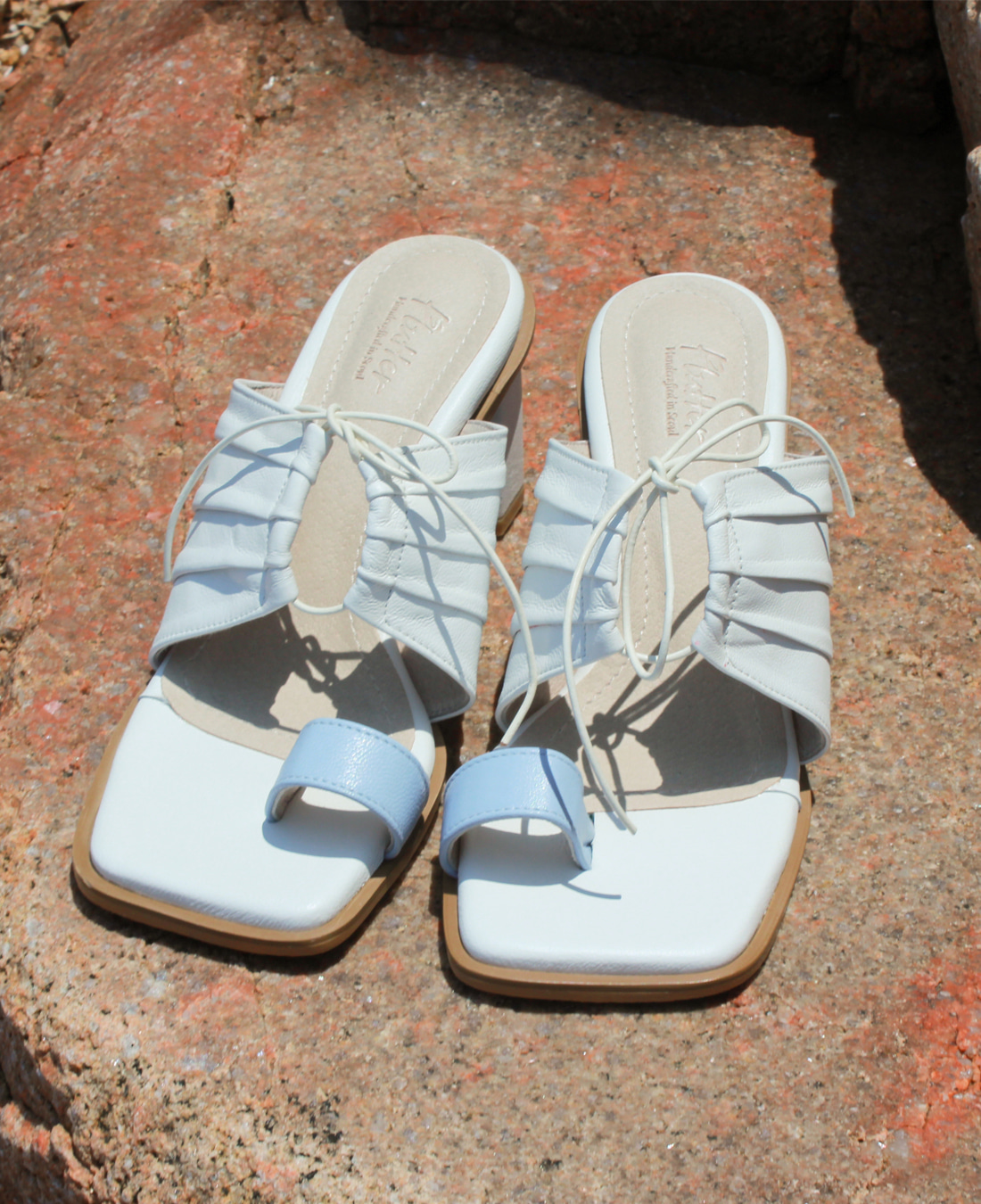 Wrinkle Mule Sandal (White)
