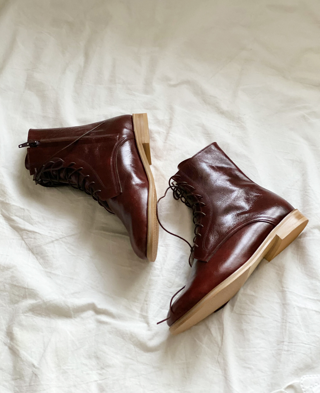 Daily Lace-Up Walker Boots (Vintage Brown)